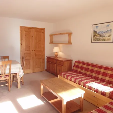 Stylish In M Ribel With Balcony Apartment